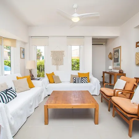 Danae Villa Ayía Nápa