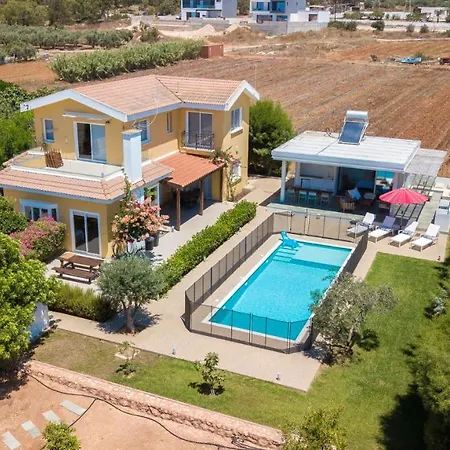 Villa Danae *