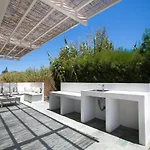 Danae Villa *